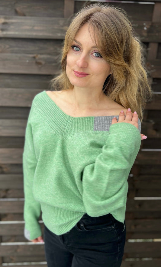 Grüner Pullover aus hochwertiger Strickware