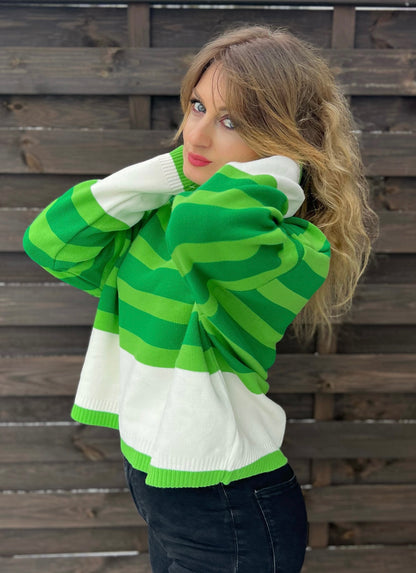 Leuchtend grüner Pullover aus Qualitätsstrickwaren