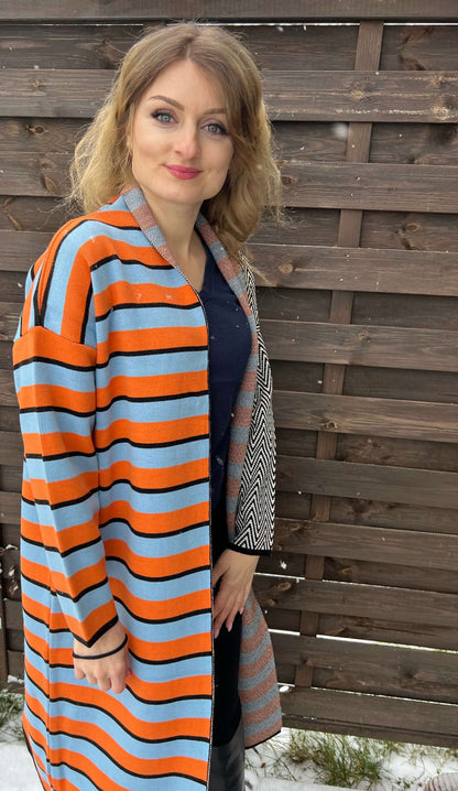 Die farbenfrohe  Strickjacke